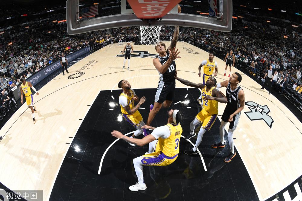 还帮助球队 还帮助球队